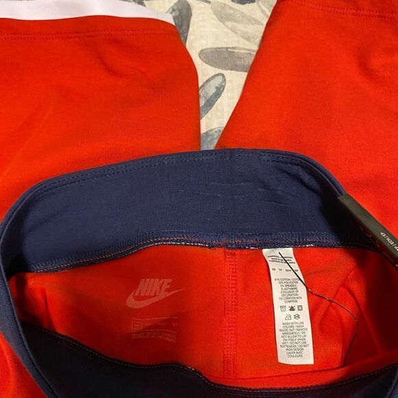 Nike Women's Sportswear Essential Americana Bike Shorts - Picture 8 of 9